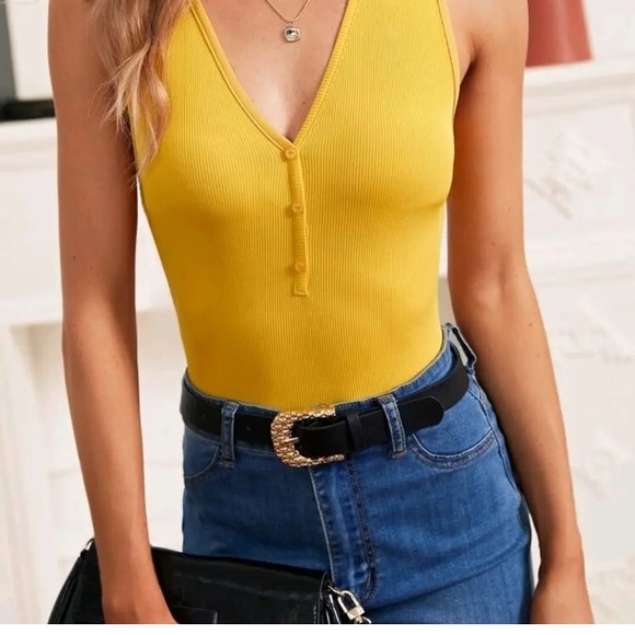 Ribbed knit quarter button bodysuit - Picture 1 of 3